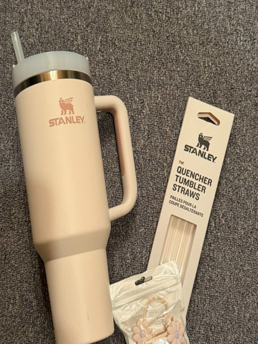 Stanley Rose Quartz 40oz Quencher w/straws and covers